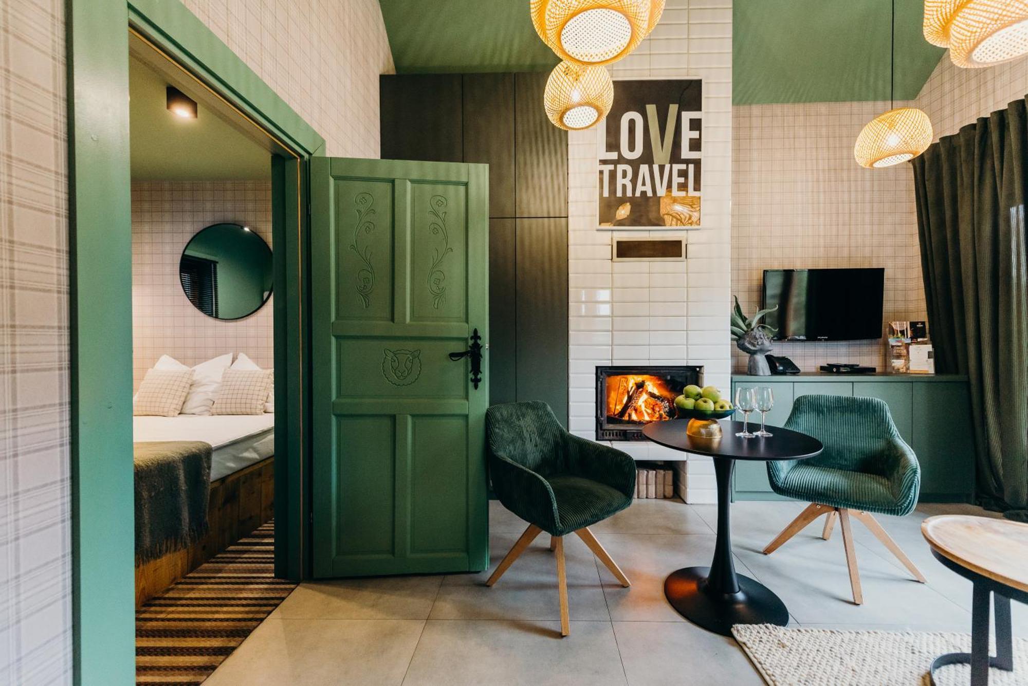Hotel Bacowka Radawa & Spa Экстерьер фото